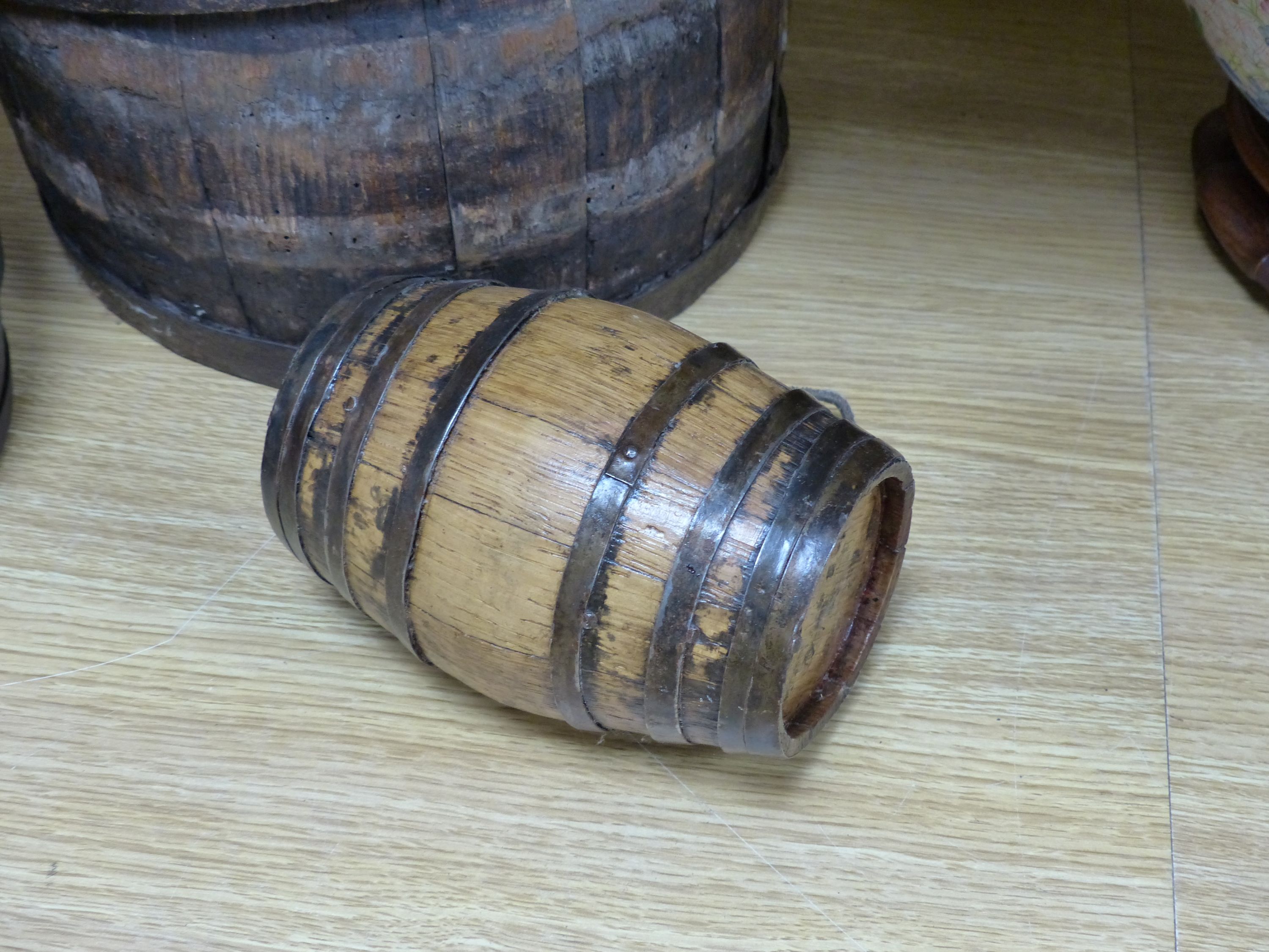 A jug, a barrel and a dog cask (3)